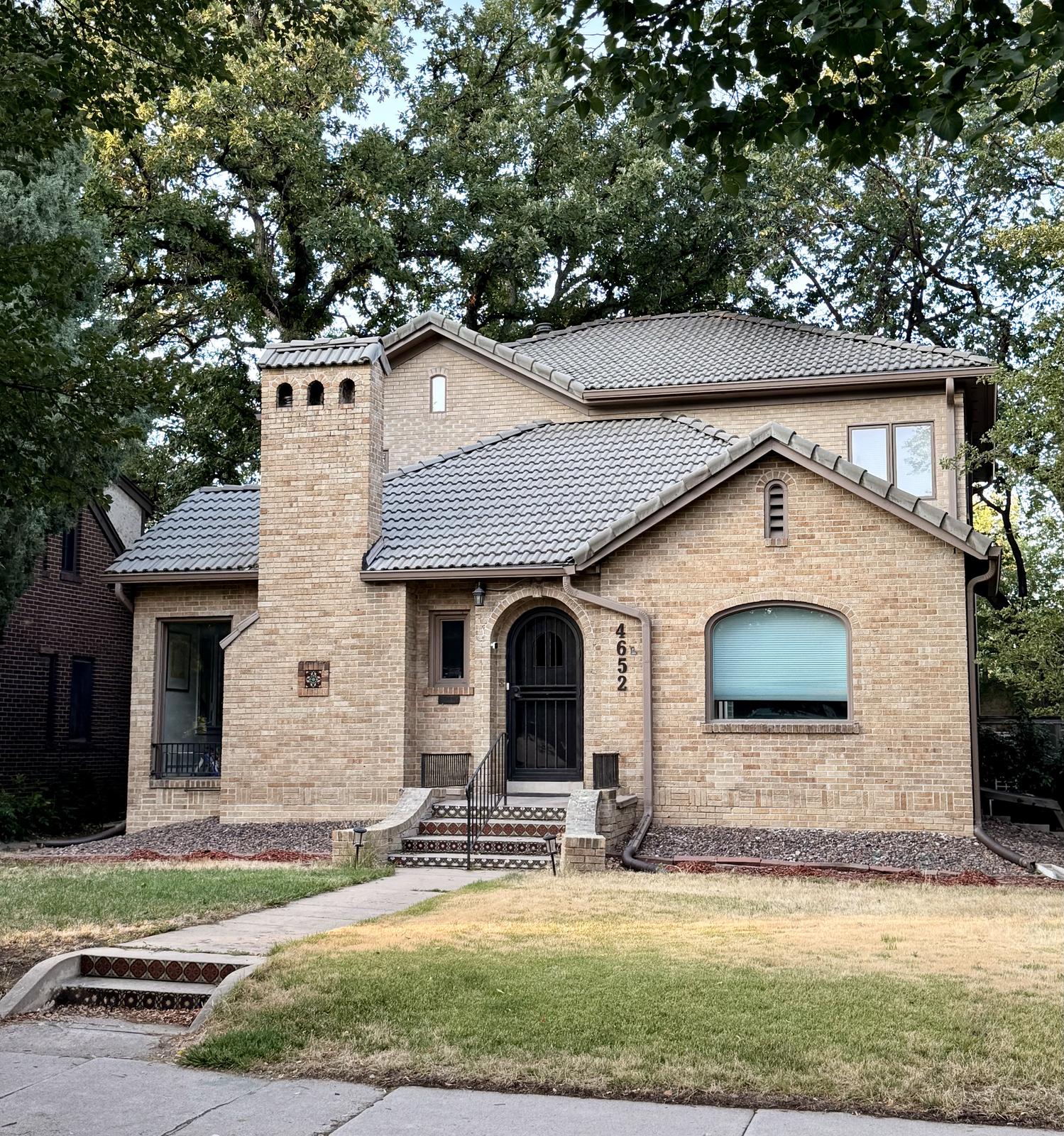 4652 Montview Blvd, Denver, CO