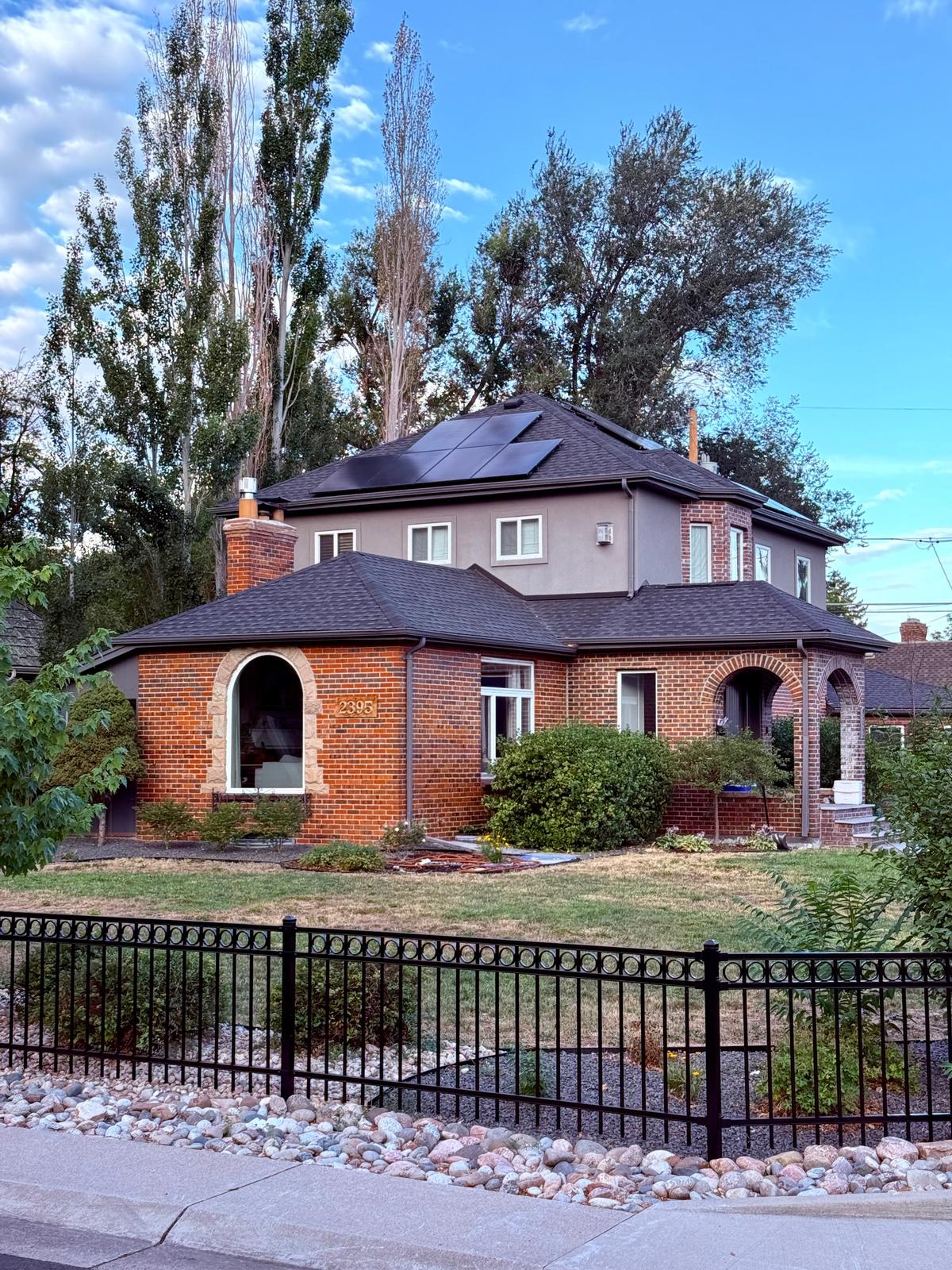 2395 N Locust St, Denver, CO
