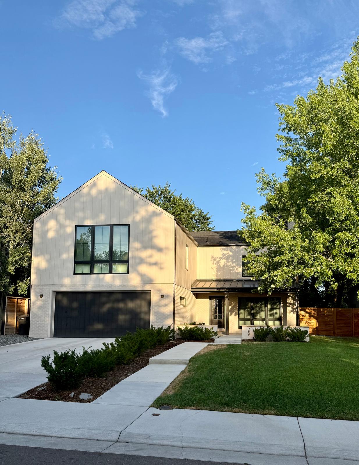 251 N Hudson St, Denver, CO