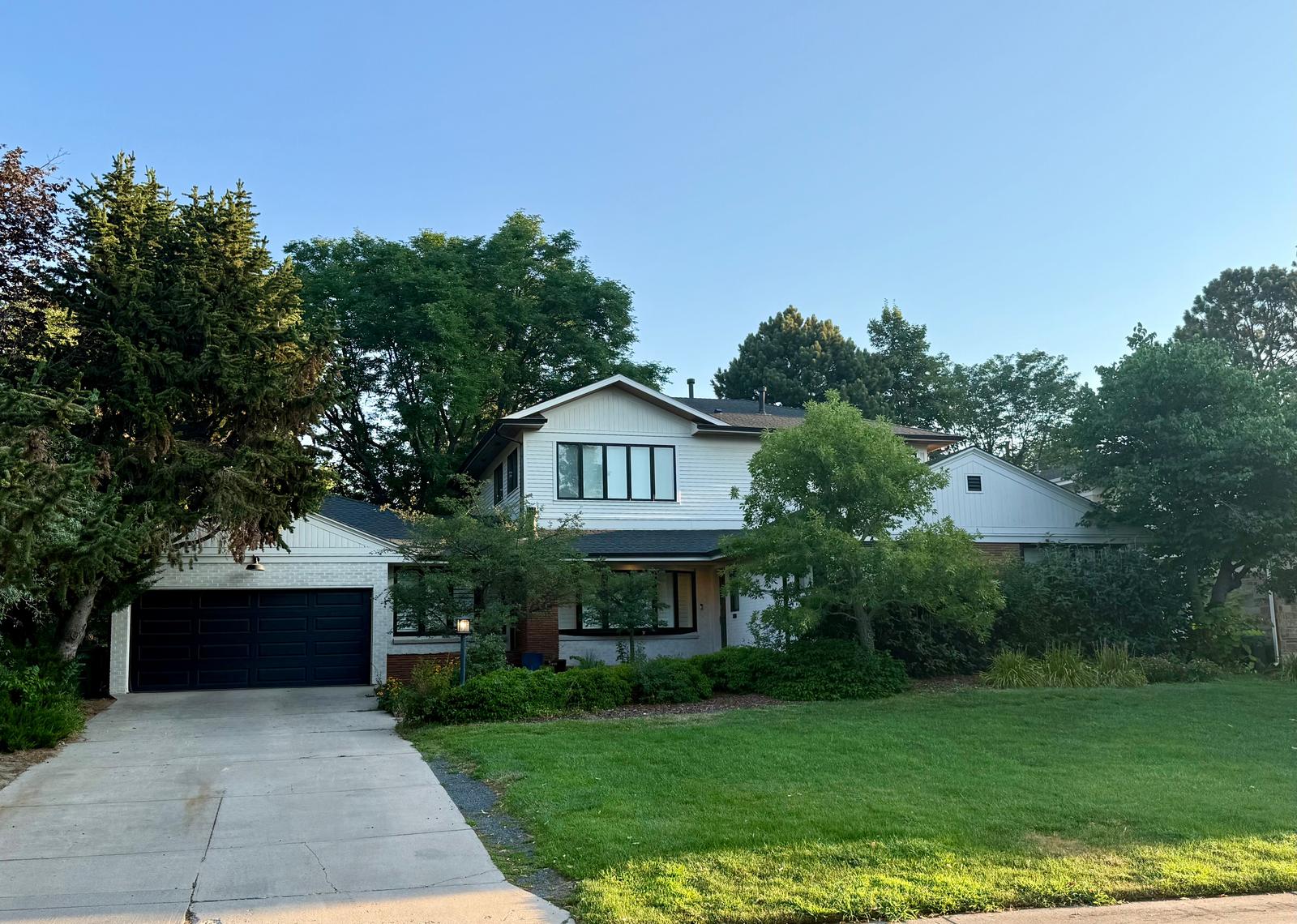 6025 E 1st Ave, Denver, CO