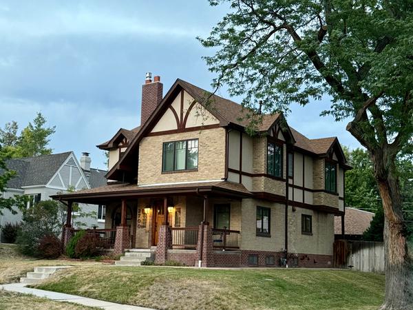 2700 Stuart St, Denver, CO