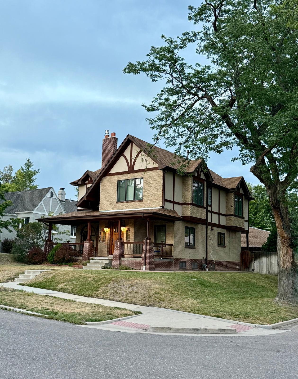 2700 Stuart St, Denver, CO