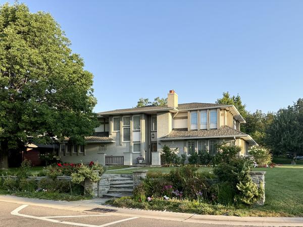 22 Southmoor Dr, Denver, CO