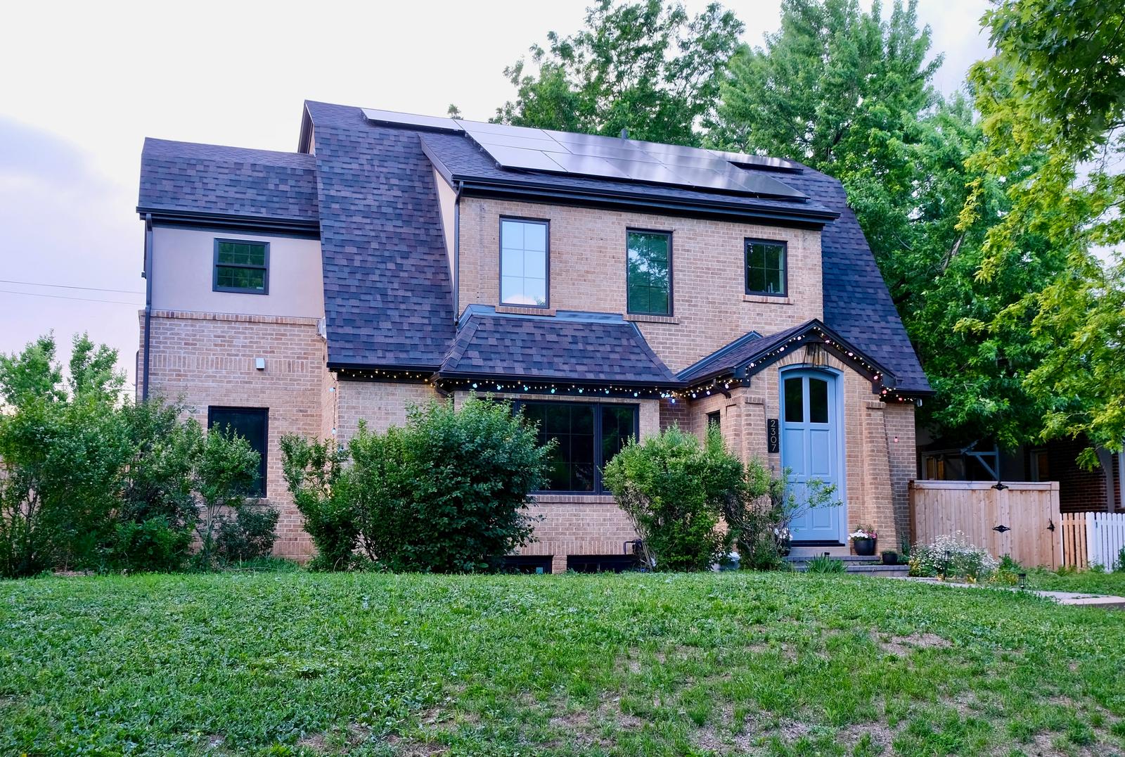 2307 N Ivy St, Denver, CO
