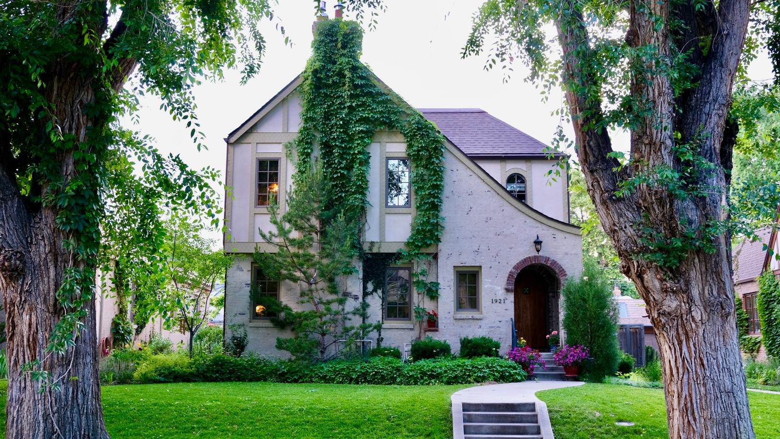 1921 N Ivy St, Denver, CO