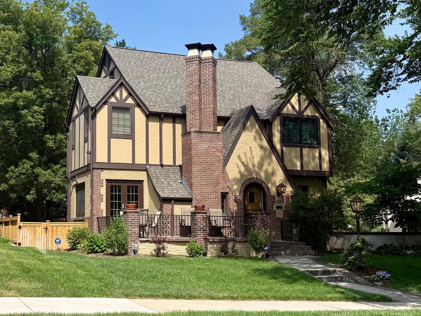 523 Clermont St, Denver, CO